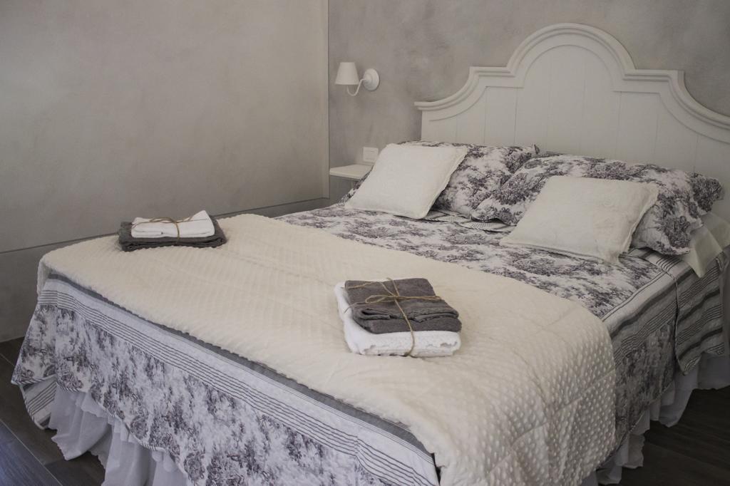 Le Dolcezze Bed and Breakfast Crone Δωμάτιο φωτογραφία
