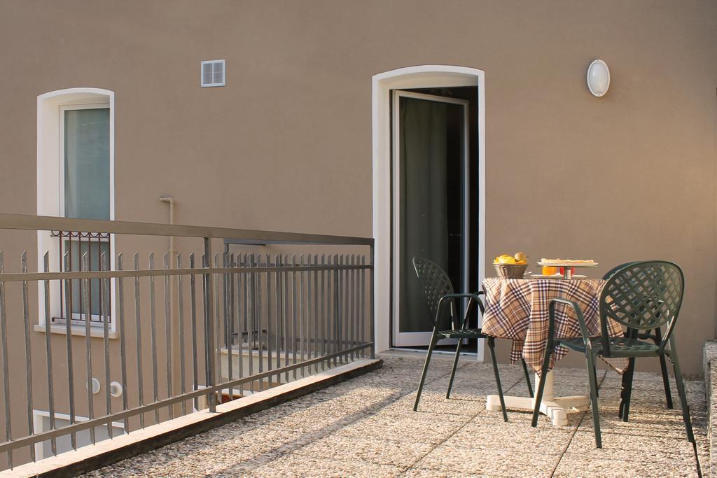 Le Dolcezze Bed and Breakfast Crone Εξωτερικό φωτογραφία
